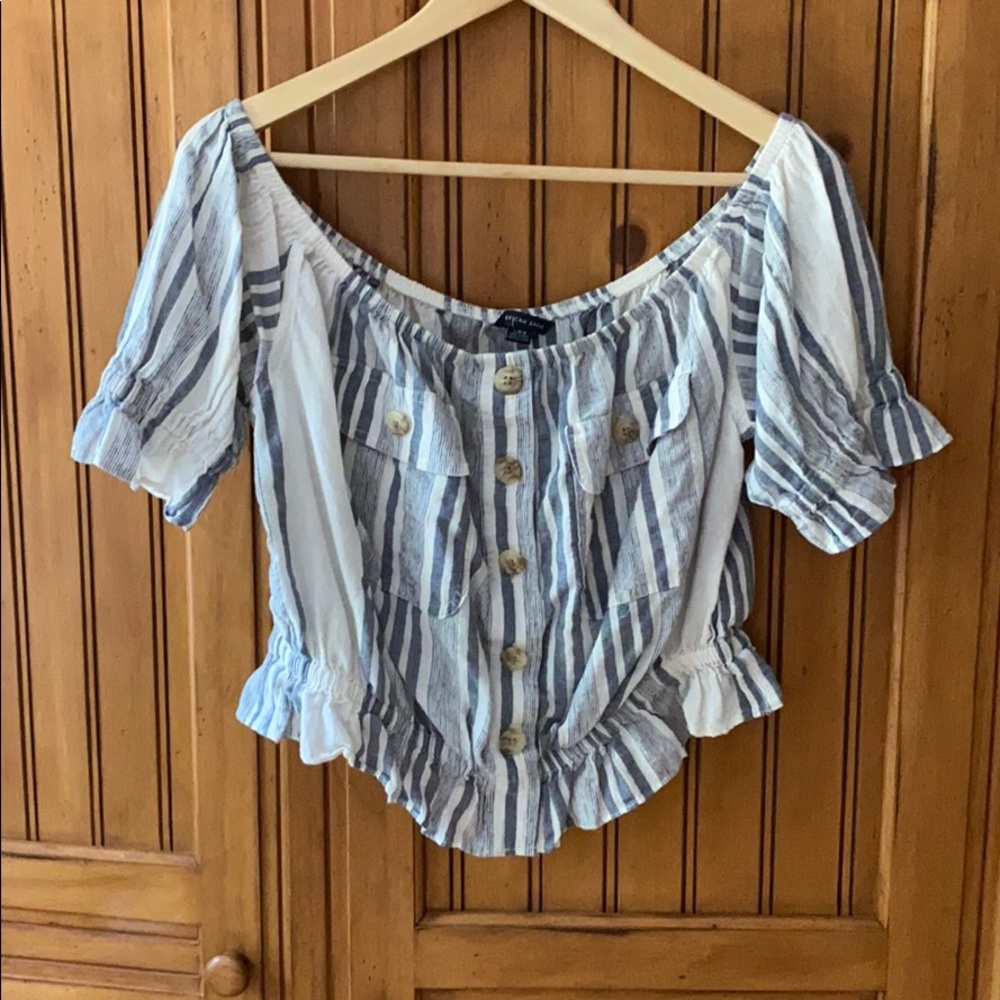 American Eagle top